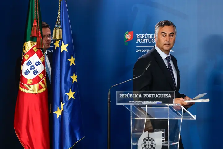 When you have a big announcement, choose a day when everyone is going on holiday... Fernando Alexandre has dropped a grenade into the academic community just as August arrives. Image: António Pedro Santos/ Lusa