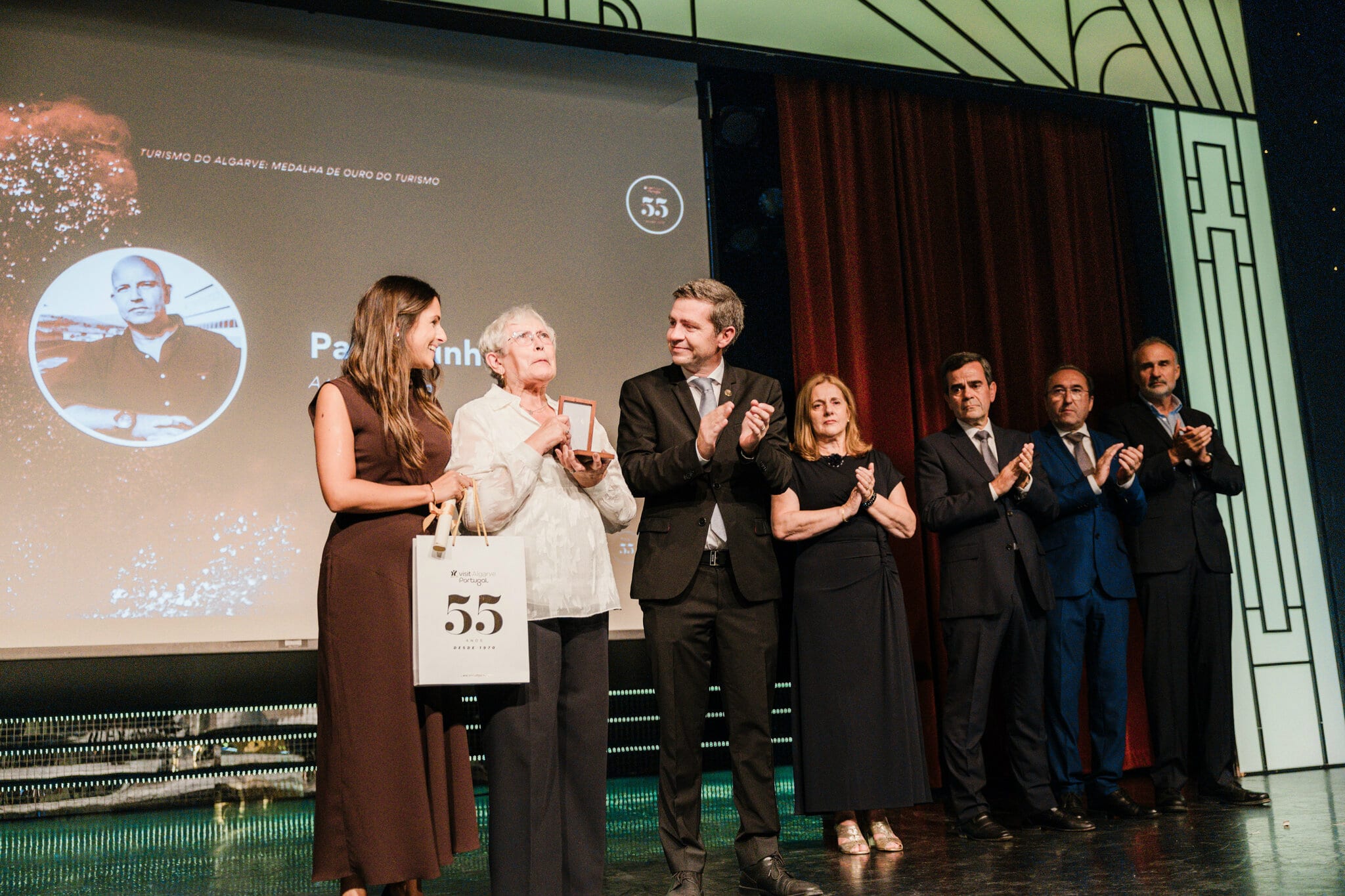 Algarve’s tourism icons awarded medals