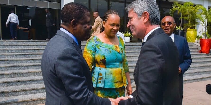 Portugal's PS leader flew into Angola during a moment of create social, political, economic and judicial 'contestation' , says Lusa. Image: PS.PT