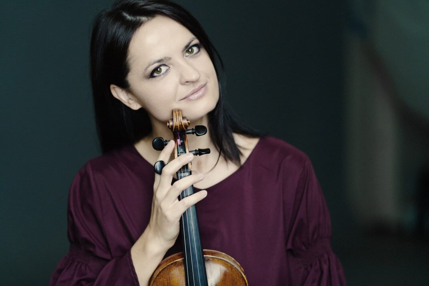 Lana Trotovsek - Photo: Marco Borggreve