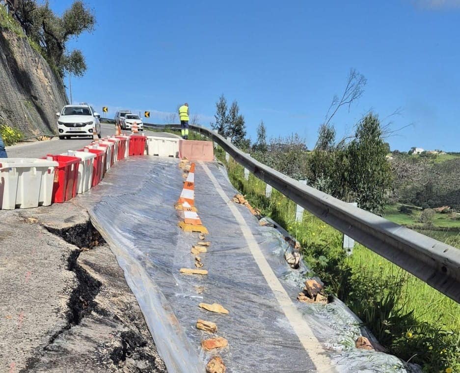 Aljezur celebrates as EN120 road repairs begin