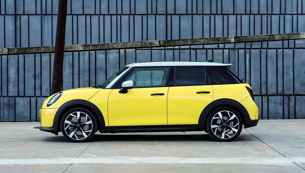 P90591103_highRes_mini-cooper-s-5-door