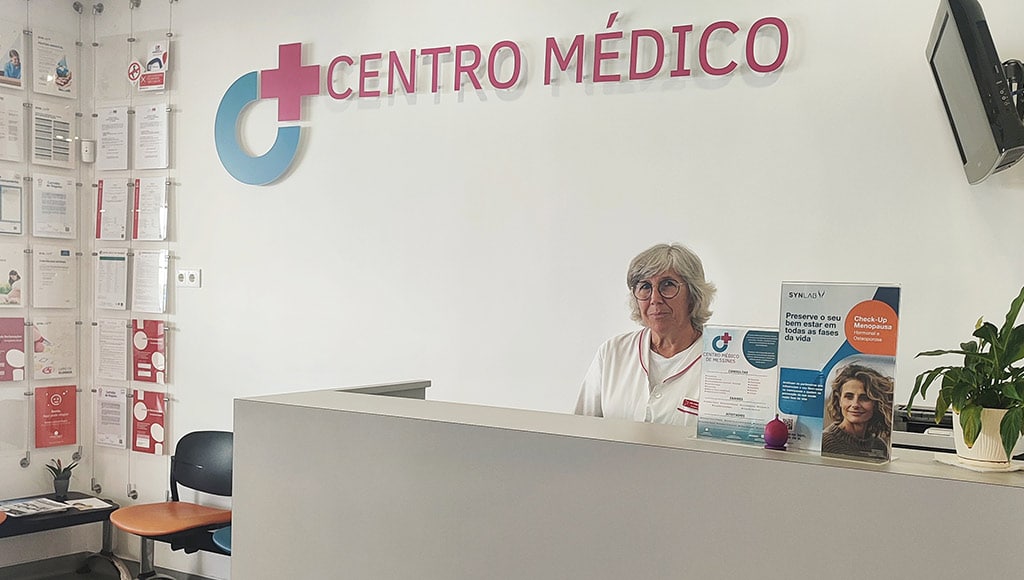 Photo of the reception area of the Centro Médico de Messines