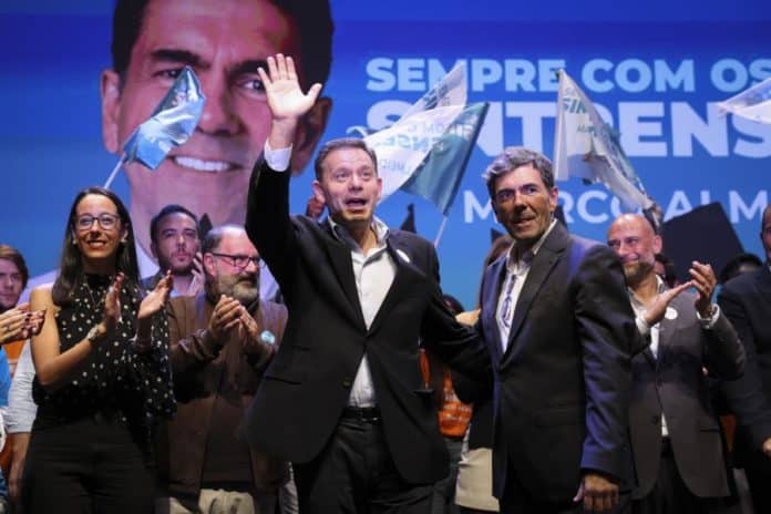 PM on the campaign trail, doing his utmost to ensure the success on Sunday of PSD candidates in municipal elections. Image: António Pedro Santos/ Lusa