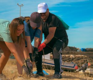 Alvor riverside clean-up at sunset