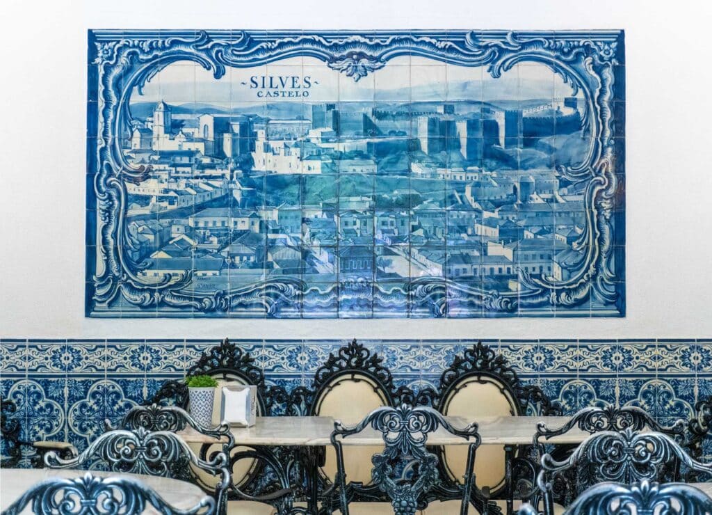 Souvenier mugs from DrogariArte