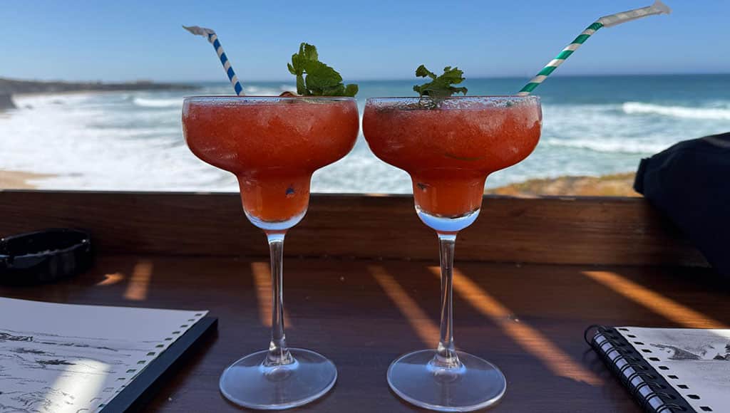 Strawberry daiquiris: a source of inspiration in the surf