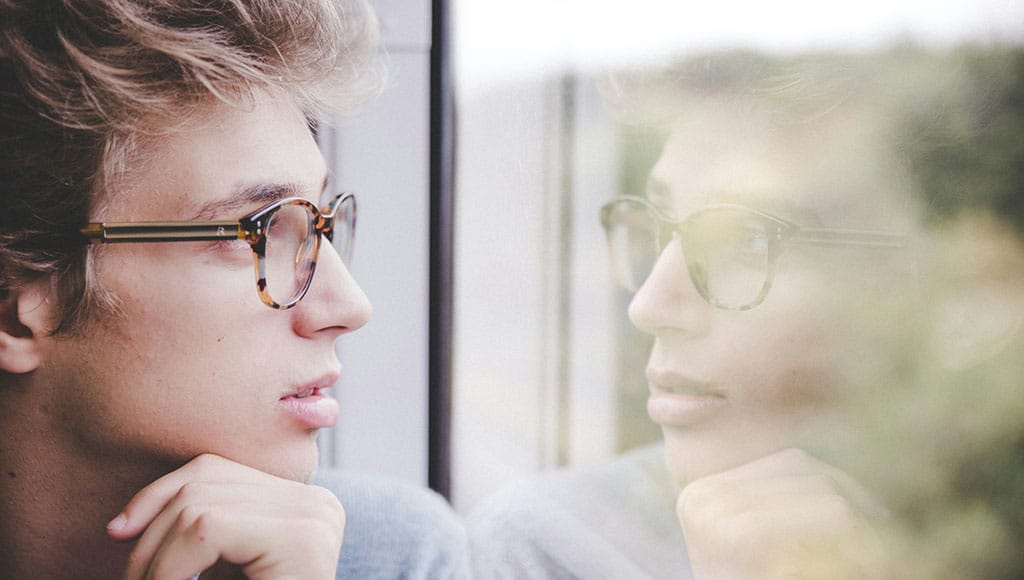 Man thinking (Laurenz Kleinheider-Unsplash)