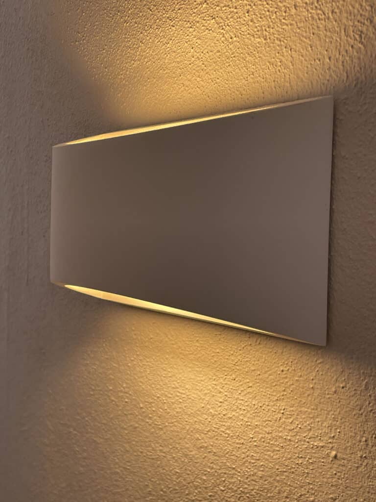 Recyclable ‘gesso’ low-energy lights will last for decades