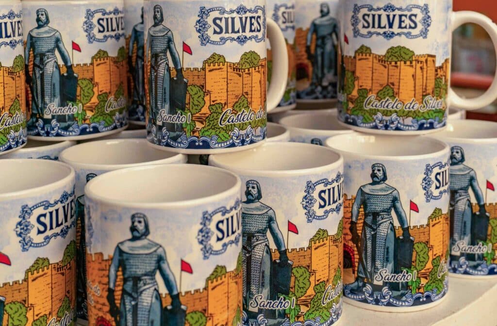 Souvenier mugs from DrogariArte