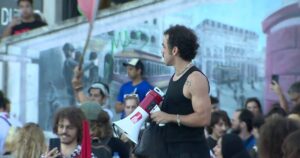 Demonstrator, 18, in serious condition after being electrocuted in Rossio station blockade