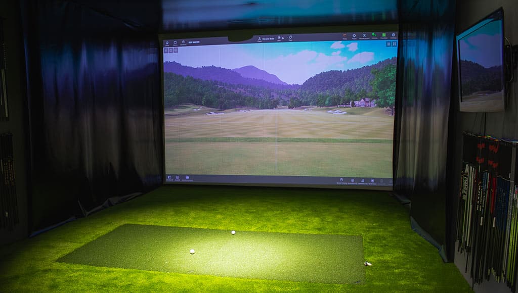 View of the inside of Nevada Bob’s Golf Club Fitting Studio