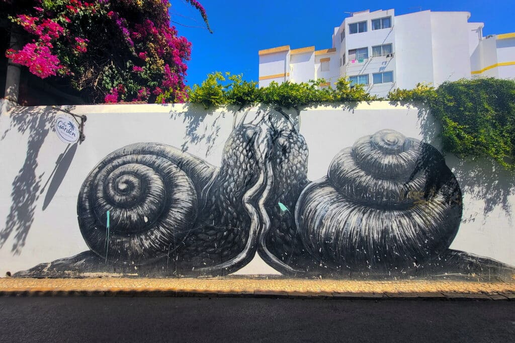 2 - Street art in bloom Lagos