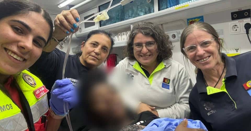 The latest 'happy ambulance birth' photom courtesy of SIC Notícias