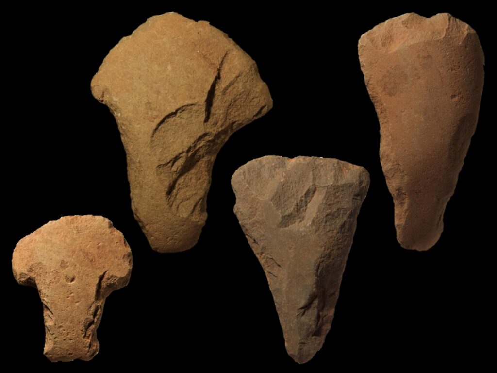 Axes of Mirense type