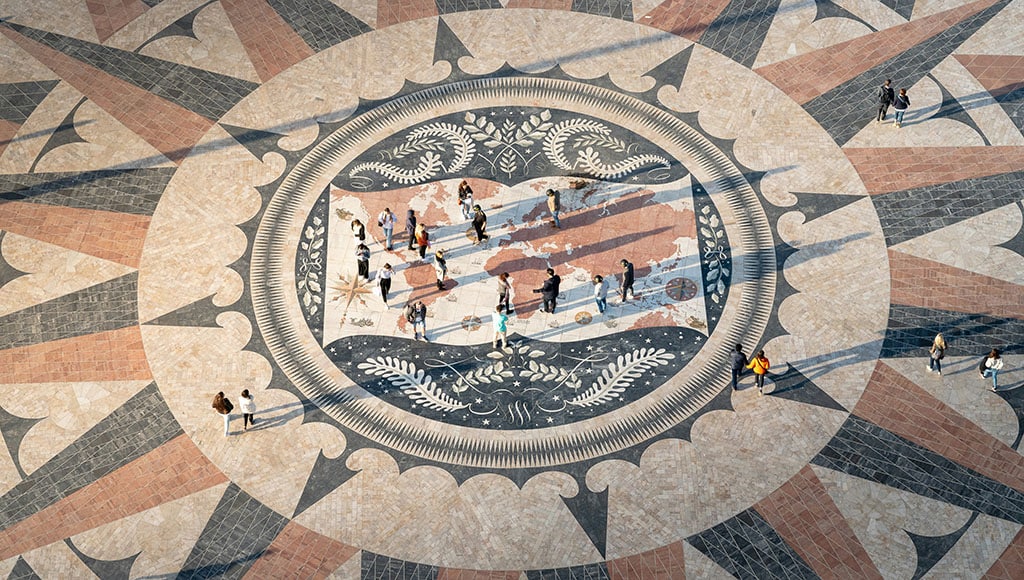 Lisbon (bernardo-lorena-ponte-unsplash)