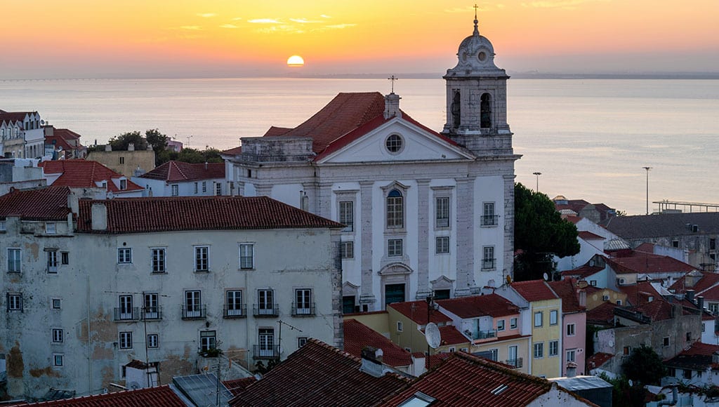 Lisbon sunset (Zhi Xuan Hew-Unsplash)