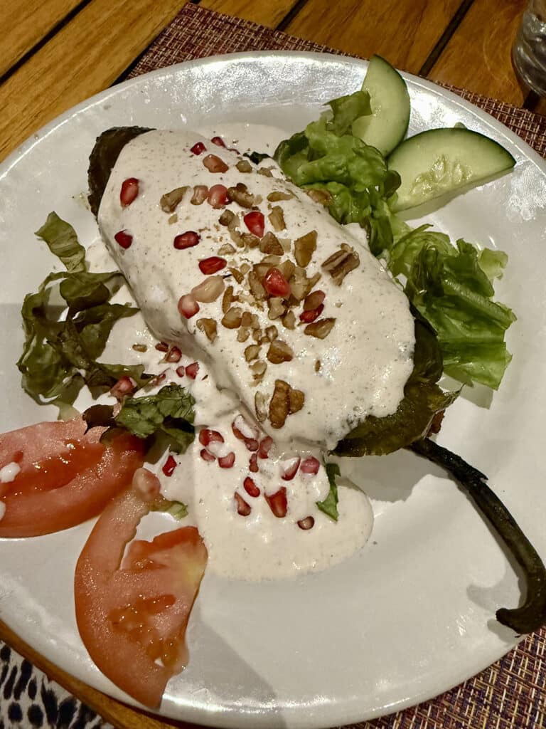 Mexican chiles en nogada dish