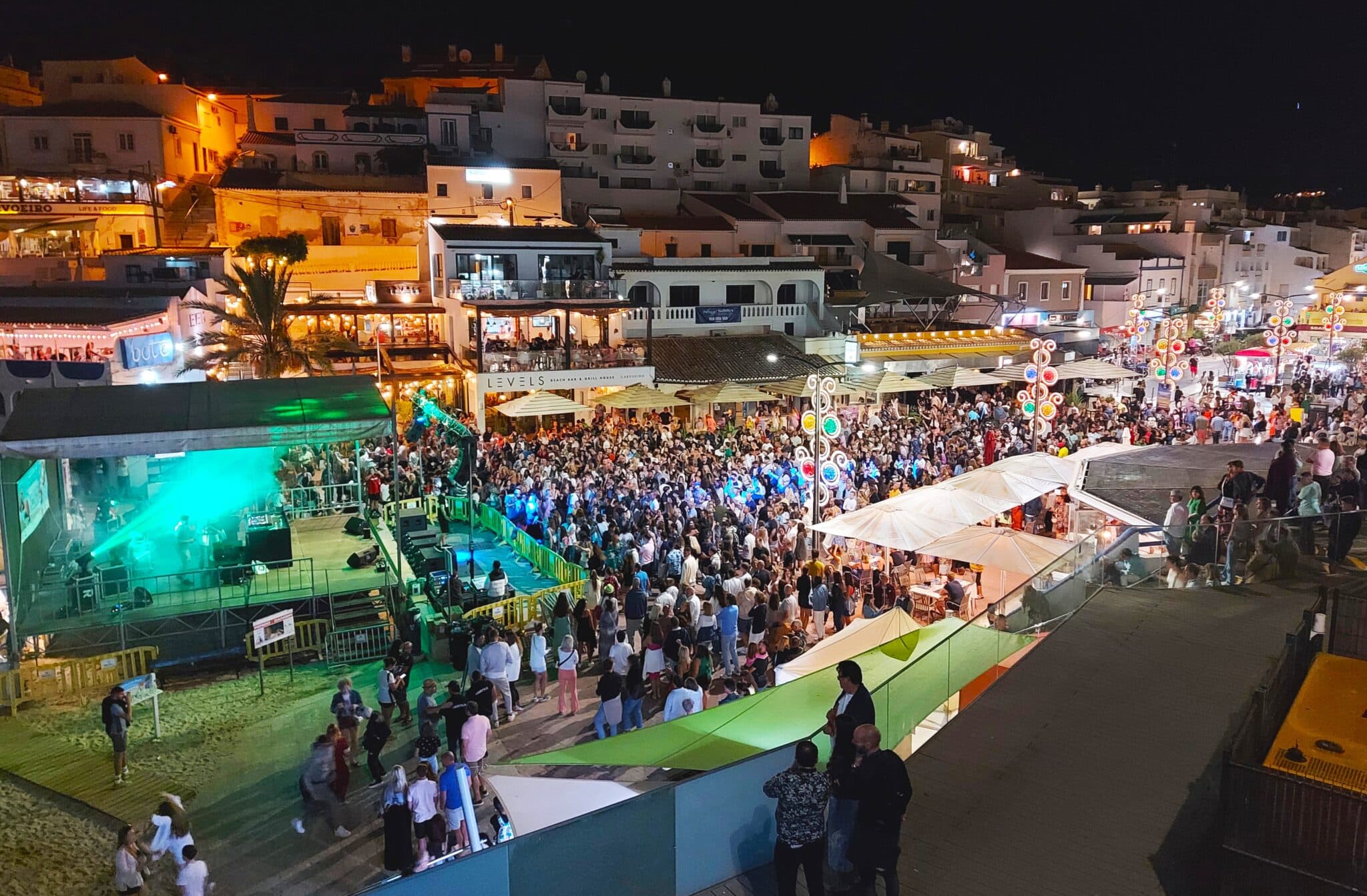 Carvoeiro Beach Party (by Inês Lopes)
