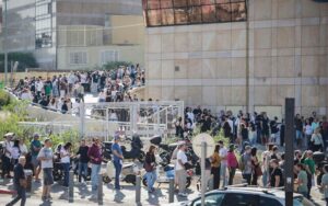 Thousands of Israelis queue in hope of Portuguese citizenship