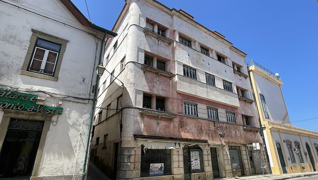 (Figueiró dos Vinhos) Terrabela Hotel, sold for redevelopment