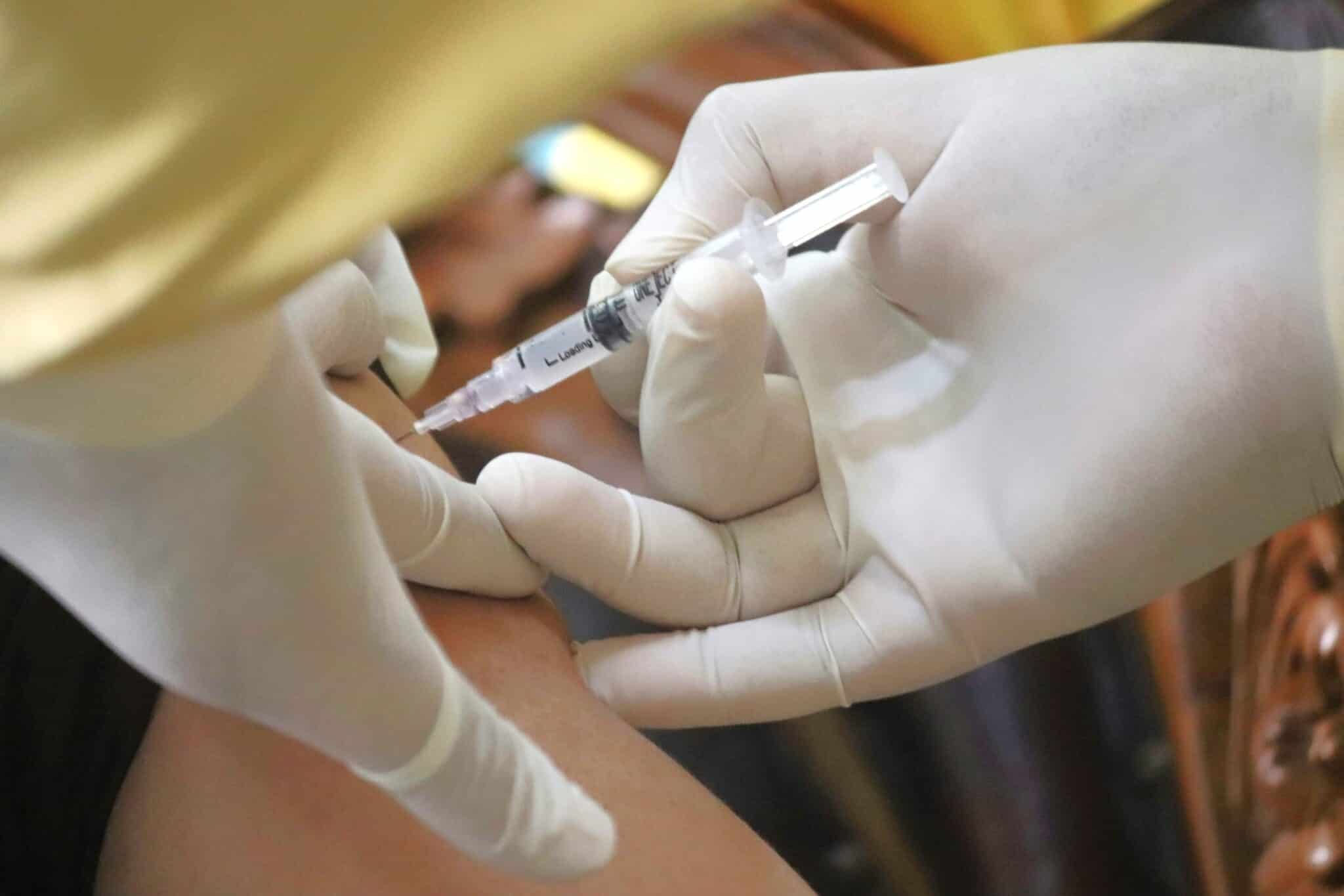 Flu vaccine (Mufid Majnun-Unsplash)