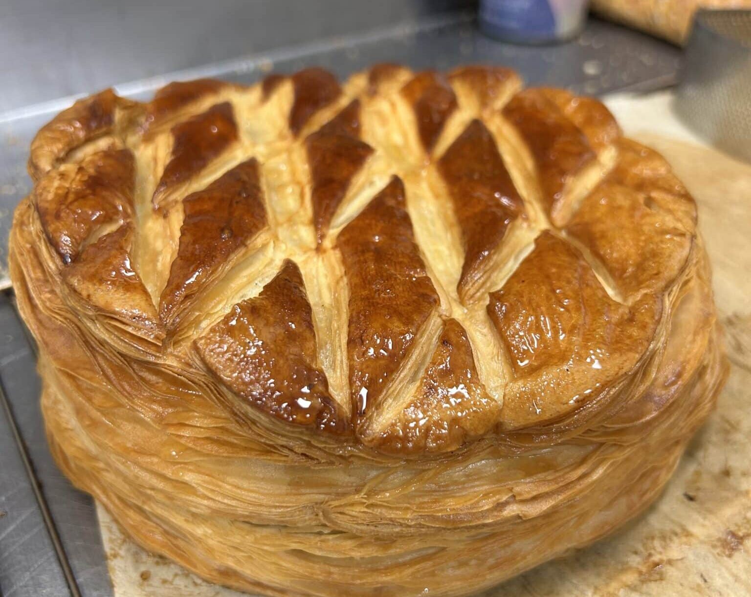 A beautiful feuilletage of the northern galette des rois