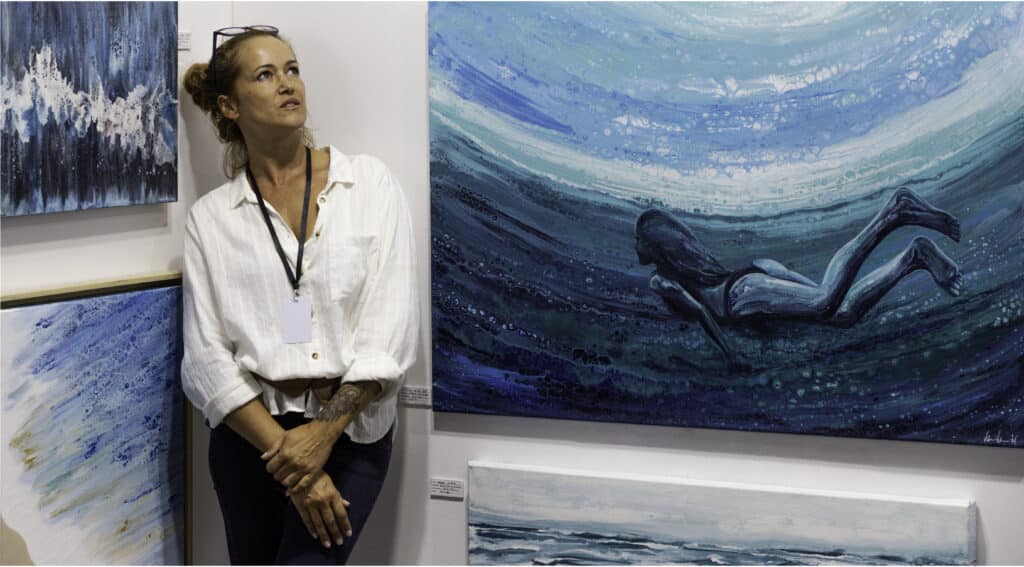 Vilma Vicente and paintings