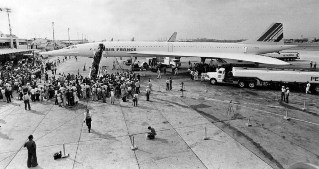 Concorde on arrival - Rio first flight - January 21, 1976