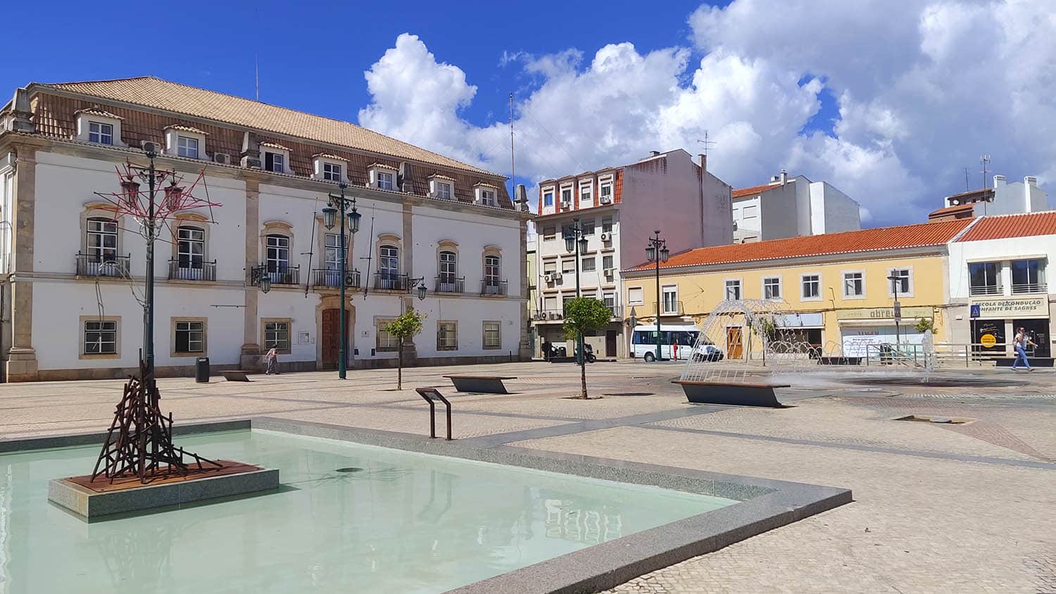 Portimão cuts local taxes in 2026