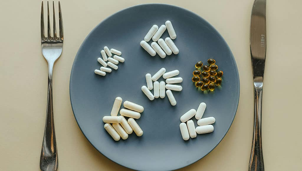 Supplements (Natali Hordiiuk-unsplash)