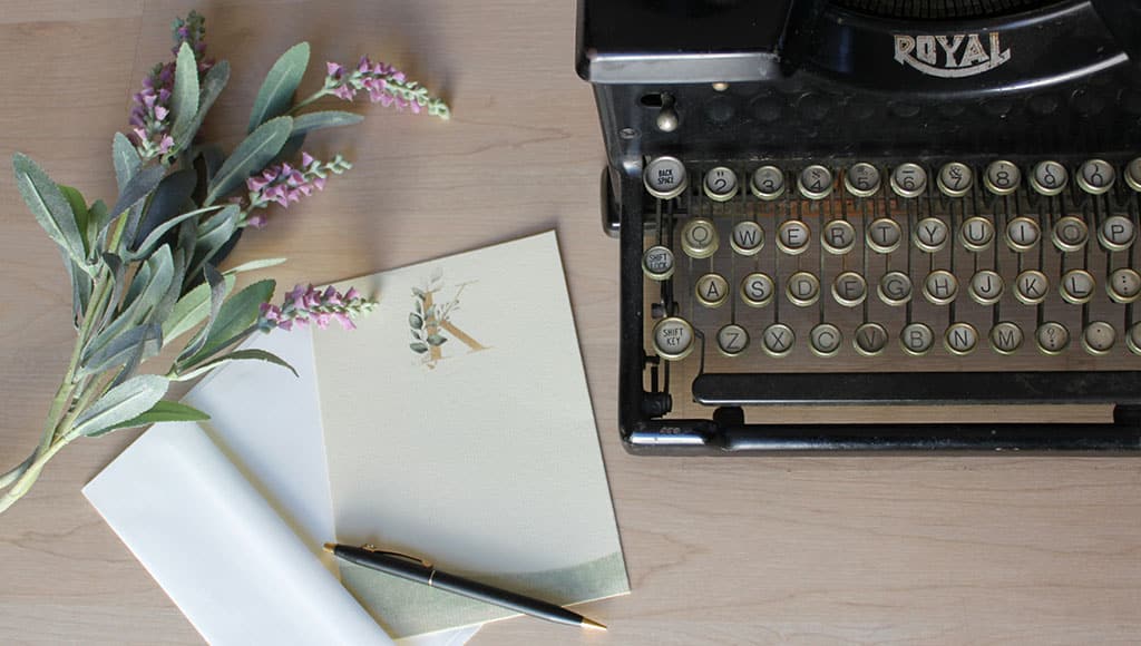 Typewriter (susan-weber-unsplash)