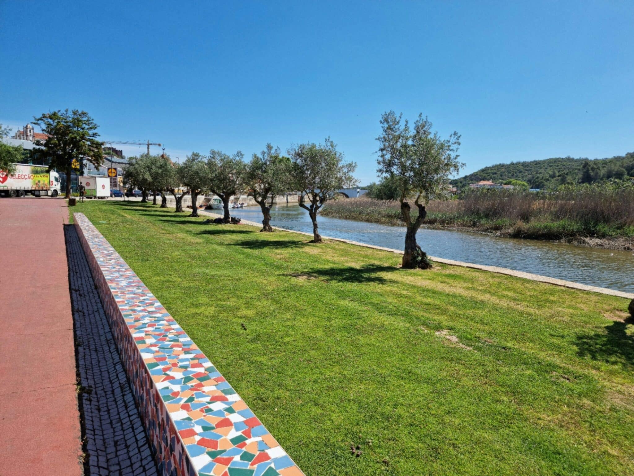 Searches underway for woman swept away by river current in Silves