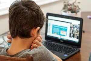 Authorities sound alarm over online radicalisation of young people