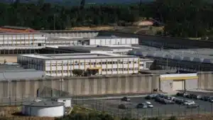 Contractors shun tender to construct watchtowers at ‘jailbreak’ prison