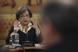 Parliament approves “urgent hearing of Minister of Interior Administration”