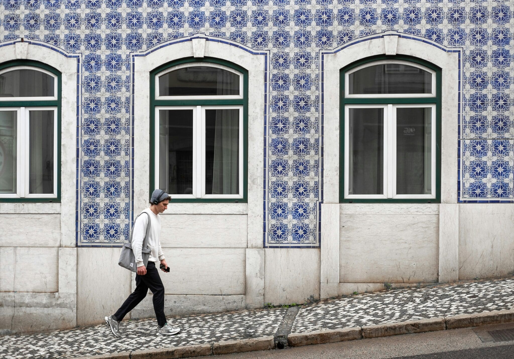 Man Lisbon (Noelephants Flying-Unsplash)