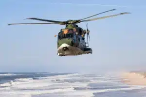 Land, sea and air searches fail to find tourist swept out to sea in Aljezur