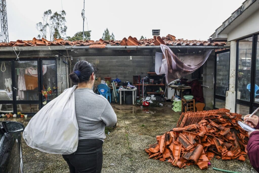 Victims association accuse government of “slow, insufficient and distant” response to storm devastation