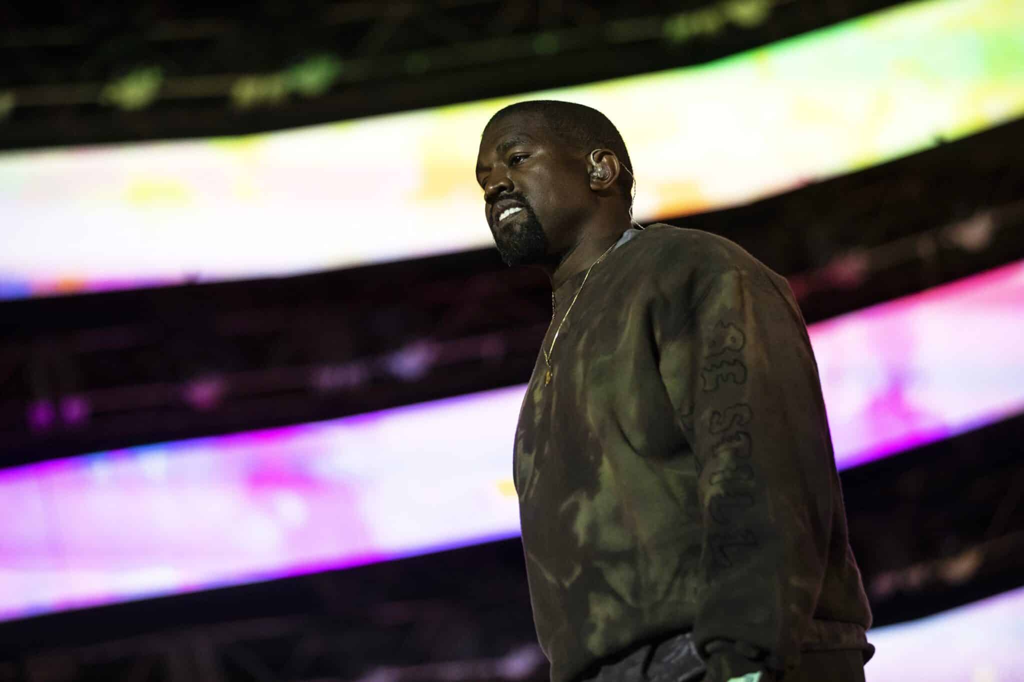 Over 140,000 join waiting list for Kanye West show in Algarve