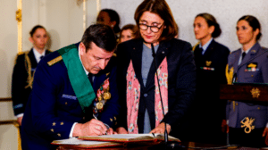 President swears-in new military chiefs