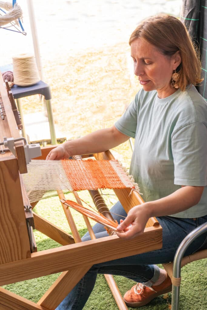 Ana Soromenho weaves with Churra wool