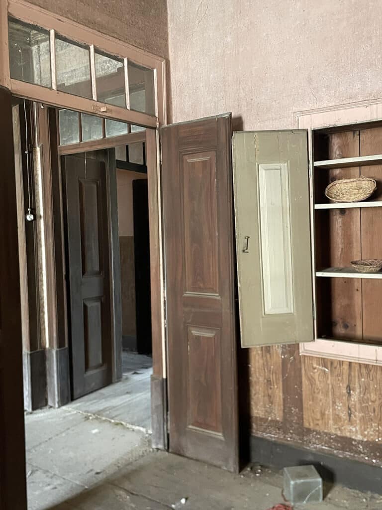 Rural Properties - Internal colours act as reference points