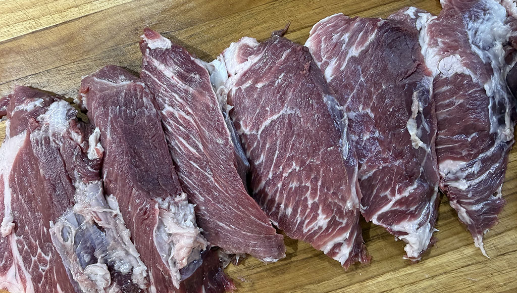 The beautiful marbelisation of porco preto