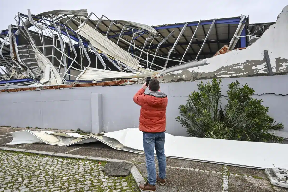 Damages in the municipality of Marinha Grande have been estimated at around €110 million. Image: Carlos Barroso/ Lusa