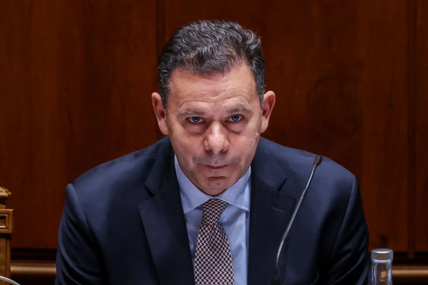 PM's 'arm-westling' with Constitutional Court continues, writes SIC Notícias. Image: Tiago Petinga/ Lusa