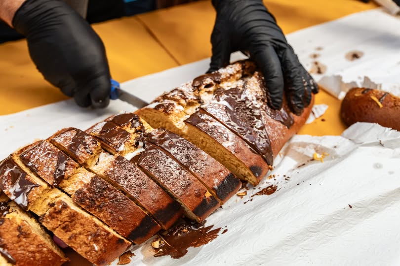 Giant Easter Folar to be served in Quarteira